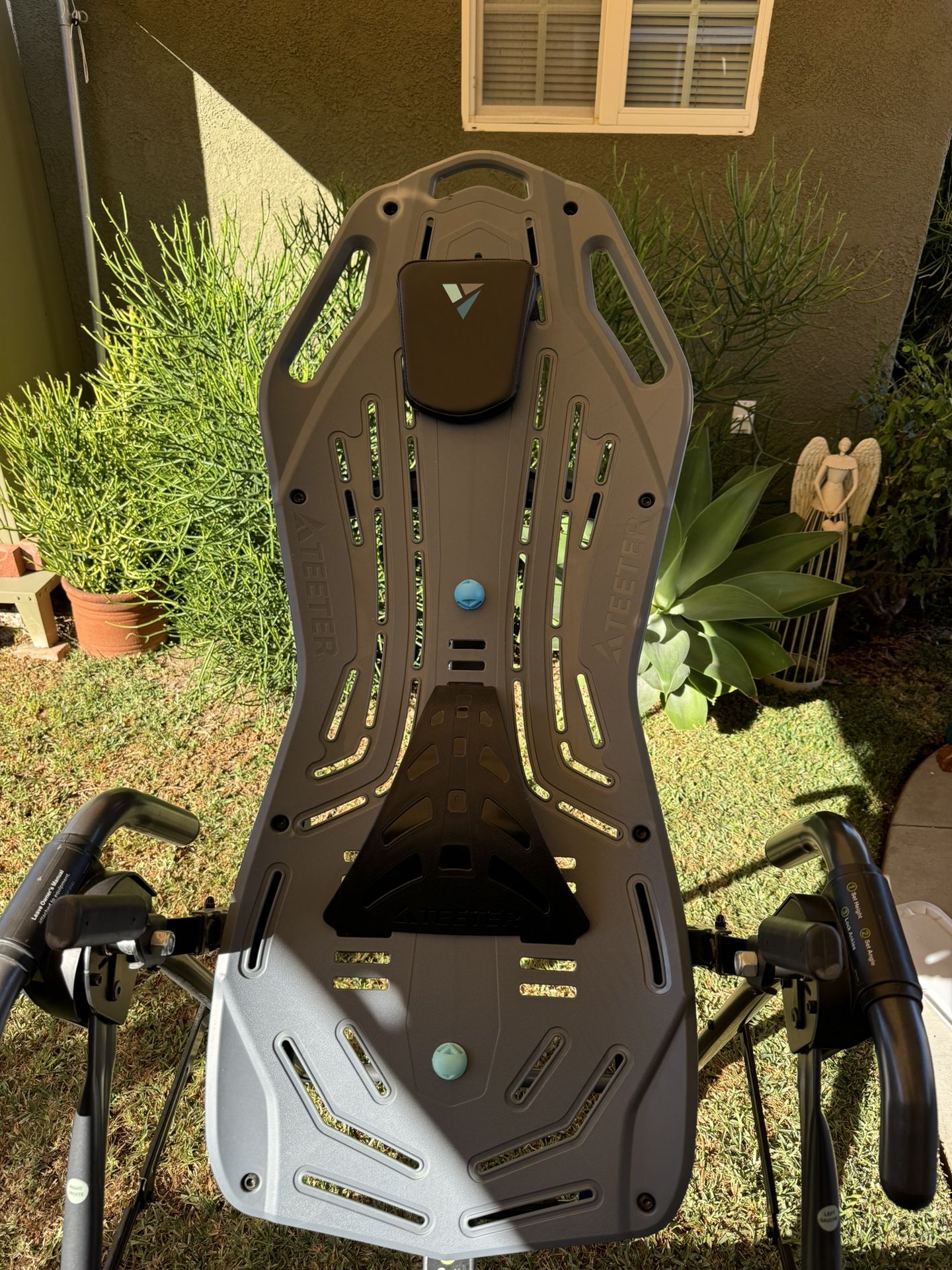 Teeter Inversion Table