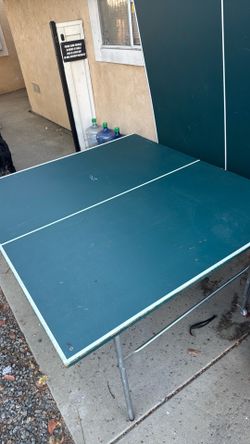 Free Ping pong table