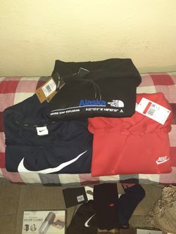 Men's Nike & North Face Hoodies, Size: Lrg