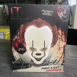 IT Chapter 2 - Pennywise Mask Light (Freestanding Or Mountable)