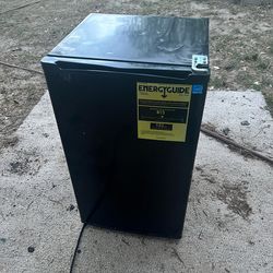Mini fridge