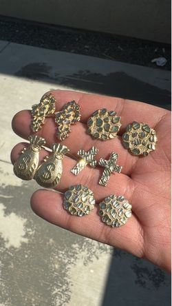 10k gold earrings