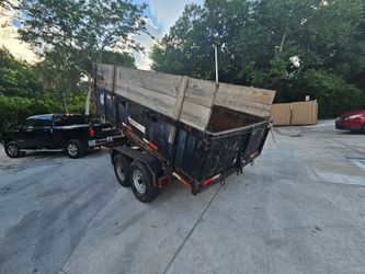Trailer 7x14 "2015"used and has some rust, in the bed only, pulls great, 100 💯 functional ,read description first lea primero.