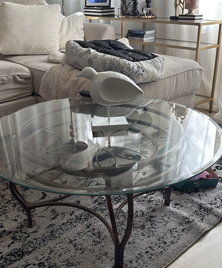Round Glass Cocktail/Coffee Table