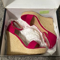 hot pink, women’s size 6.5