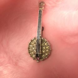 Guitar Brooch 