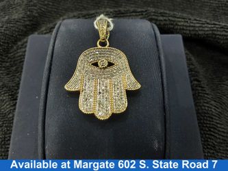 Religious Pendant - Yellow Gold 10k (.417) 5.9 grams