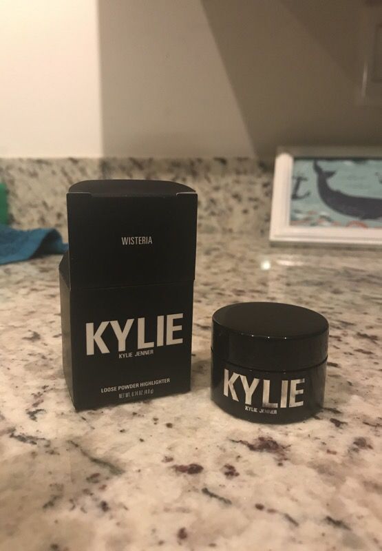 Never Used Kylie Jenner Wisteria Highlighter