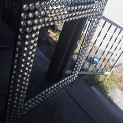 Shiny Frame Decor