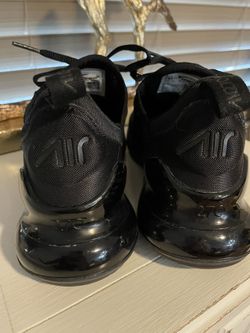 Blackout nike clearance 270