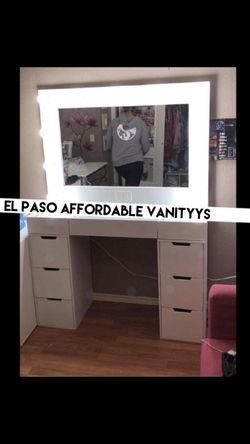 Vanity available for pick up!