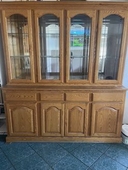 Showcase cabinet