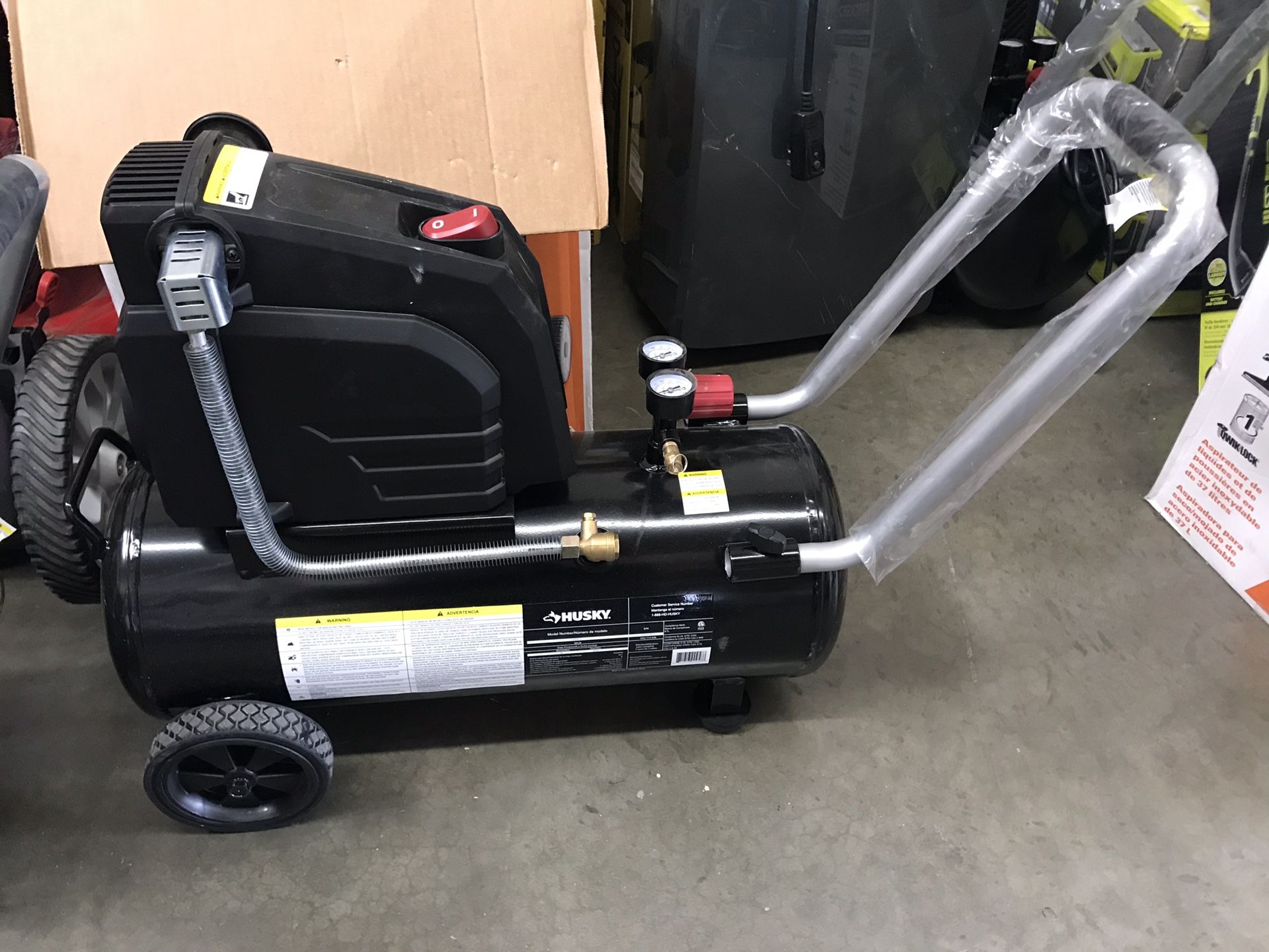 Husky 8G 150 PSI Hotdog Air Compressor