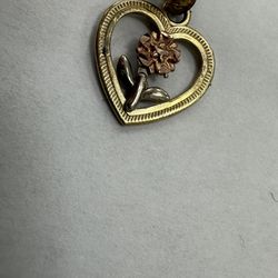 HEART FLOWER PENDANT