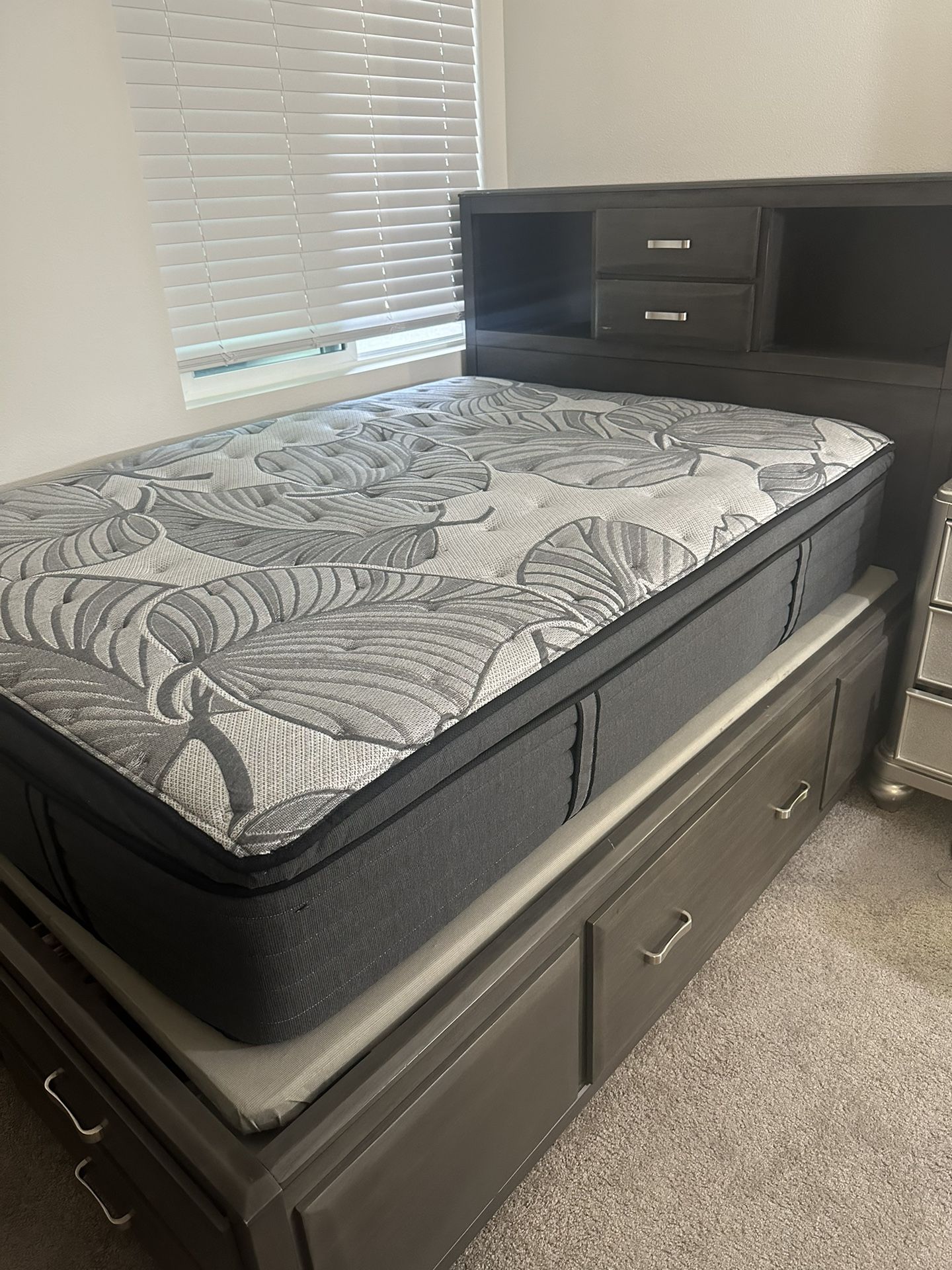 Grey Full Bed Frame And Mattress 