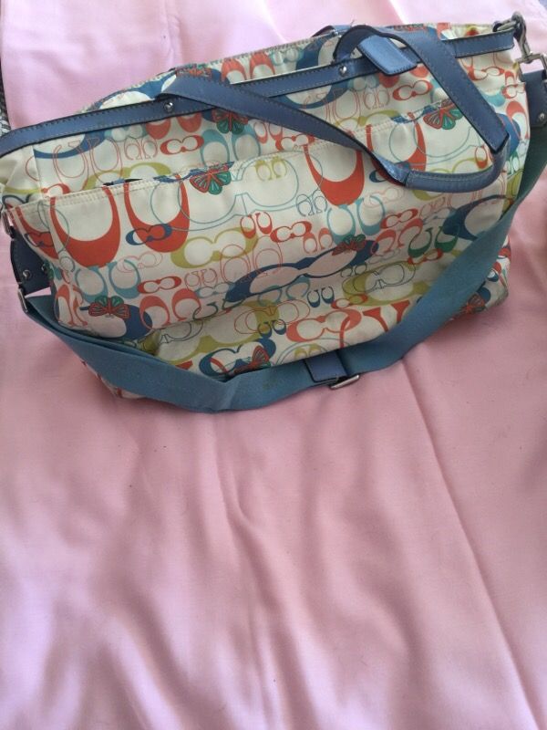 Large coach purse lots of room