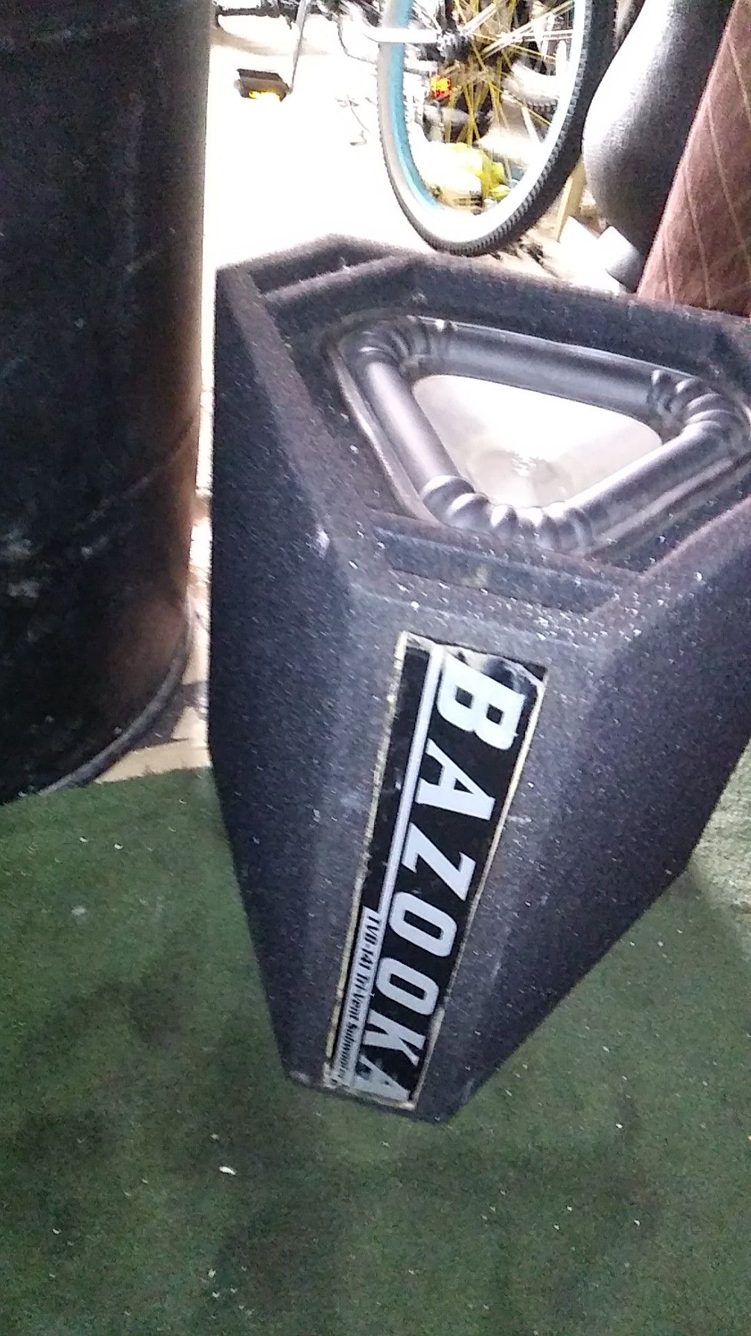 Bazooka tvb-141 tri- vent subwoofer