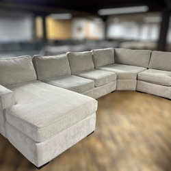 Free Delivery ivory Macys 4-piece U shape sectional couch