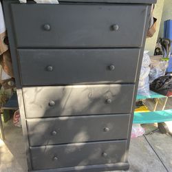 Solid wood 5 drawers dresser