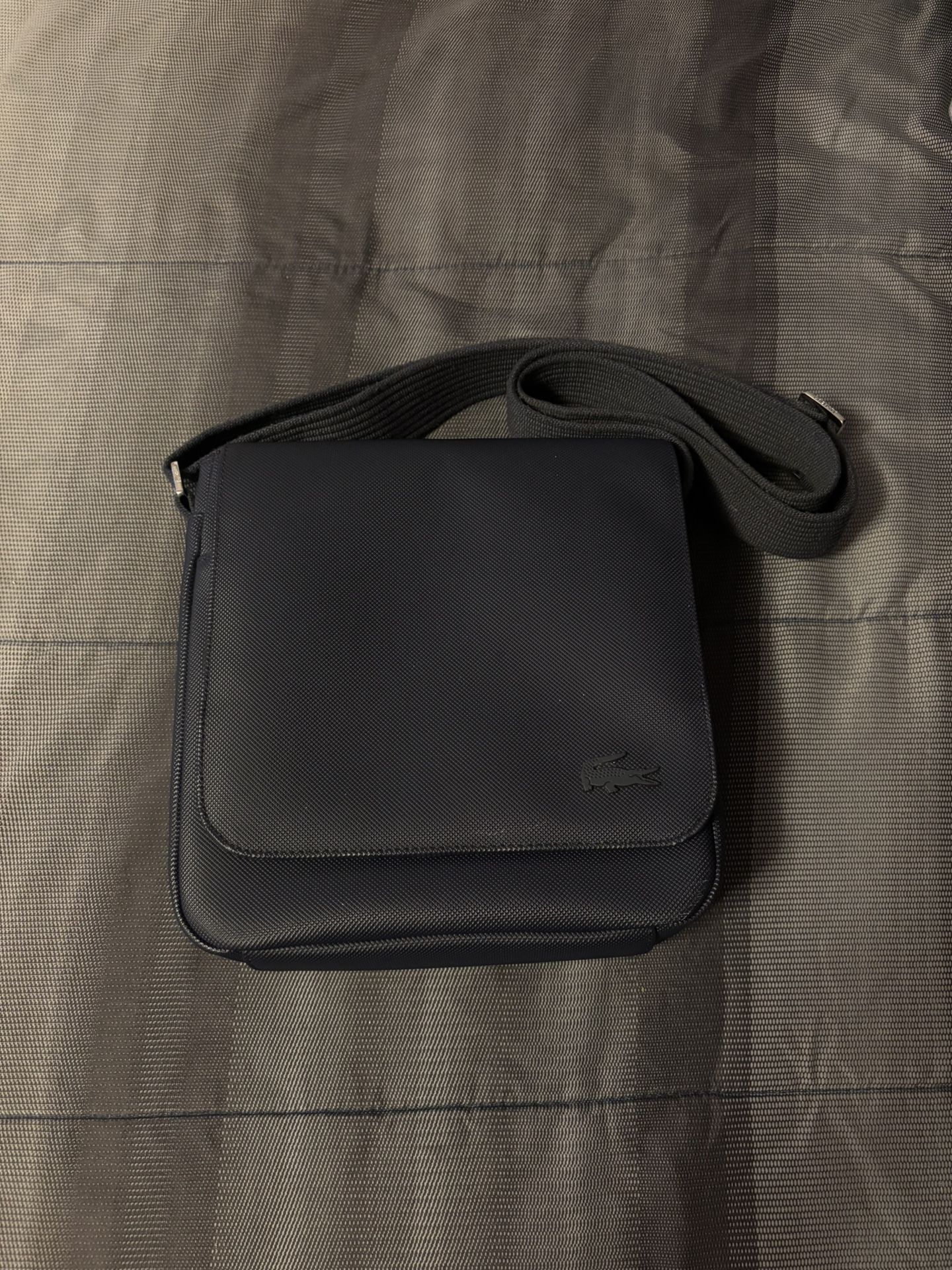 Men's Classic Flap Close Shoulder Bag