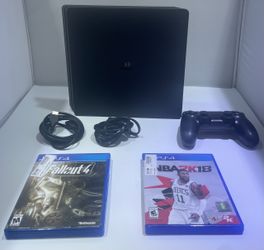 Play Station 4 Bundle +2Games
