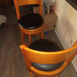 Swivel bar stools