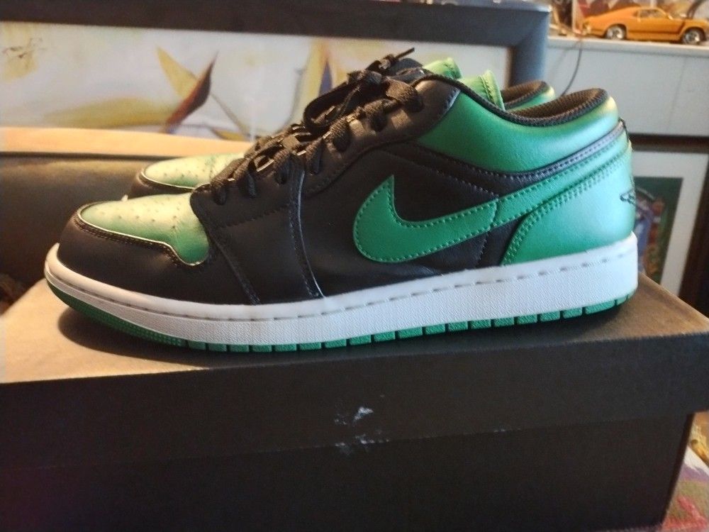 Air Jordan 1 Low Lucky Green Men Size 11