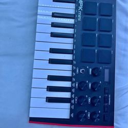 AKAI MPK MINI MIDI KEYBOARD WITH PADS $80 FINAL PRICE