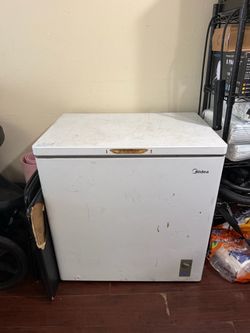 Chest freezer