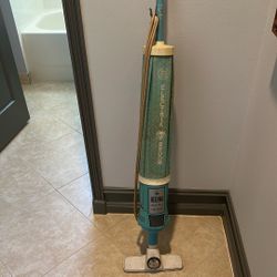 Regina 2 Speed Electrik Broom/Vacuum