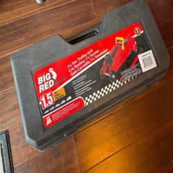 behind paper Hydraulic Hoist – Elevate Vehicles Safely and Securely!