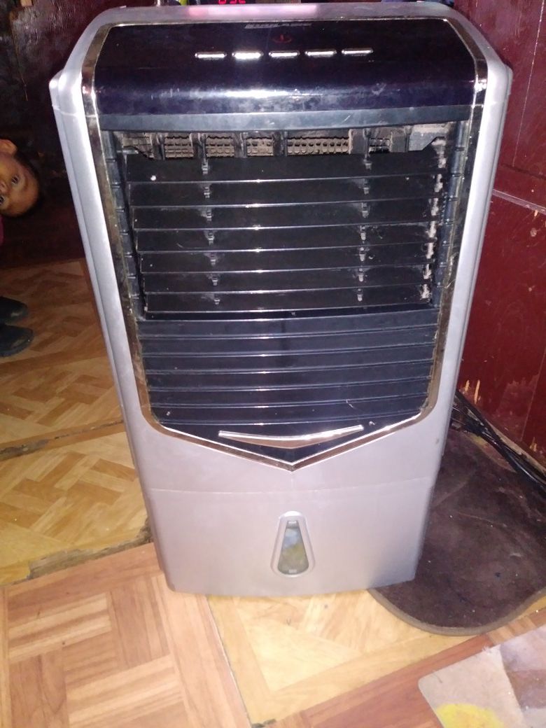Kuulaire evaporating cooler