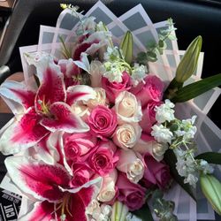 Ramo Buchon Roses Flower Bouquet