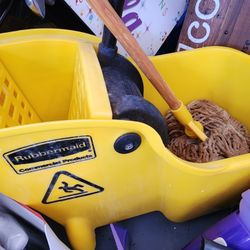 Cleaning Bin W Mops!!! 