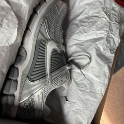 Vomero 5 By Nike 