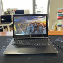 HP Probook 440 G5 Touchscreen i5-8250u 8GB 256GB SSD+ 500GB Storage