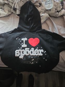 I love spider size large