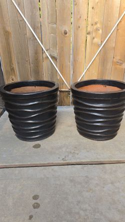 2 Large Heavy Planters