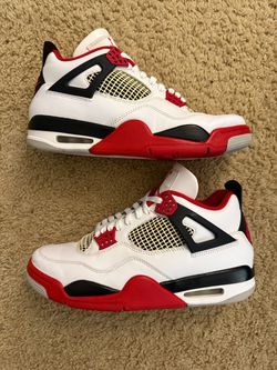 Size 9 (Used condition, does not come with og box) - Air Jordan 4 fire red 2020