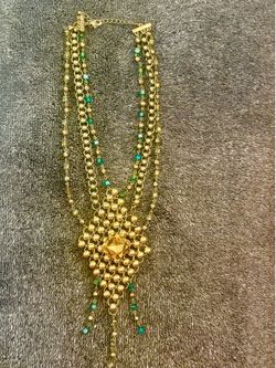 Green vintage nnecklace