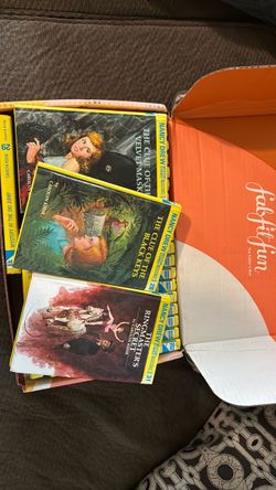Nancy Drew Mystery Books