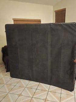 Truck Bed Cover ( Chevy Silverado 2017)