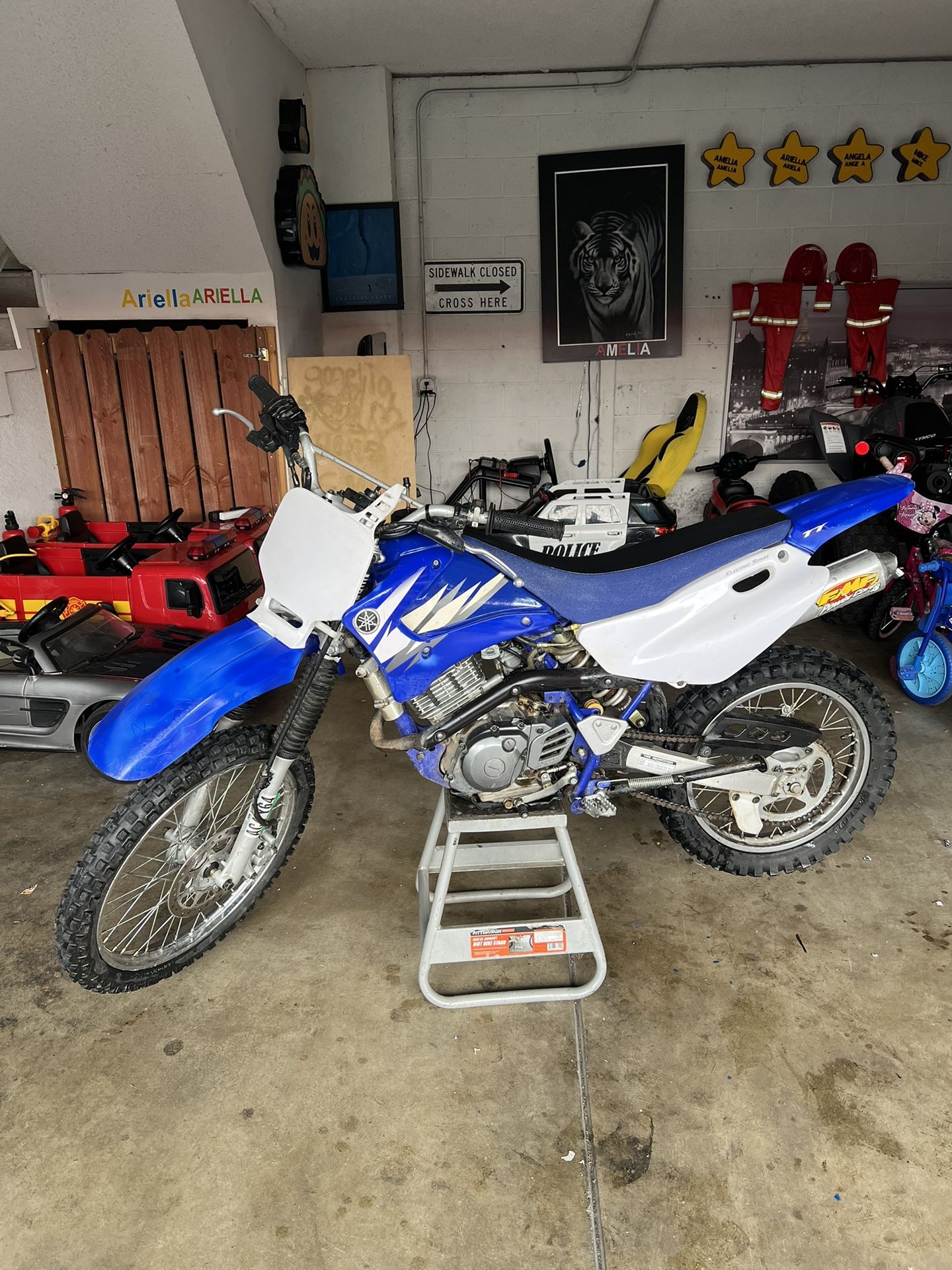 YAMAHA TT 125 PINK ON THAND TAGS CURRENT