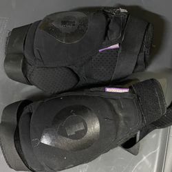 Sixsixone Downhill Knee Pad L