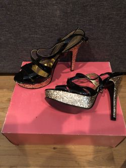 Holidays elegant High heels size 6 black w gold