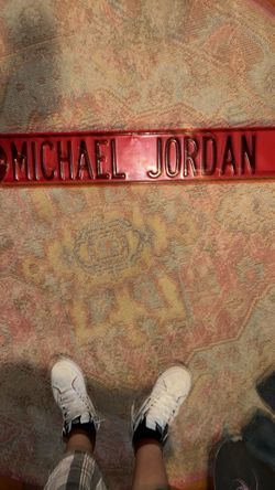 “Michael Jordan” street sign