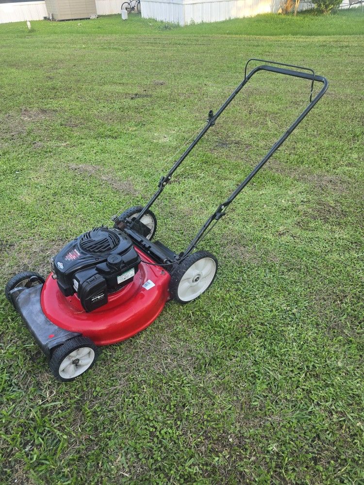 Yard Machines 21" REGULAR PUSH Lawn Mower