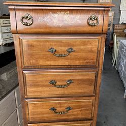 🥰BEDROOM  SET OF VINTAGE  CHEST,  NIGHTSTAND, ARMOIRE -SOLID WOOD-LEA BEDROOMS PEOPLE BRAND 🥰