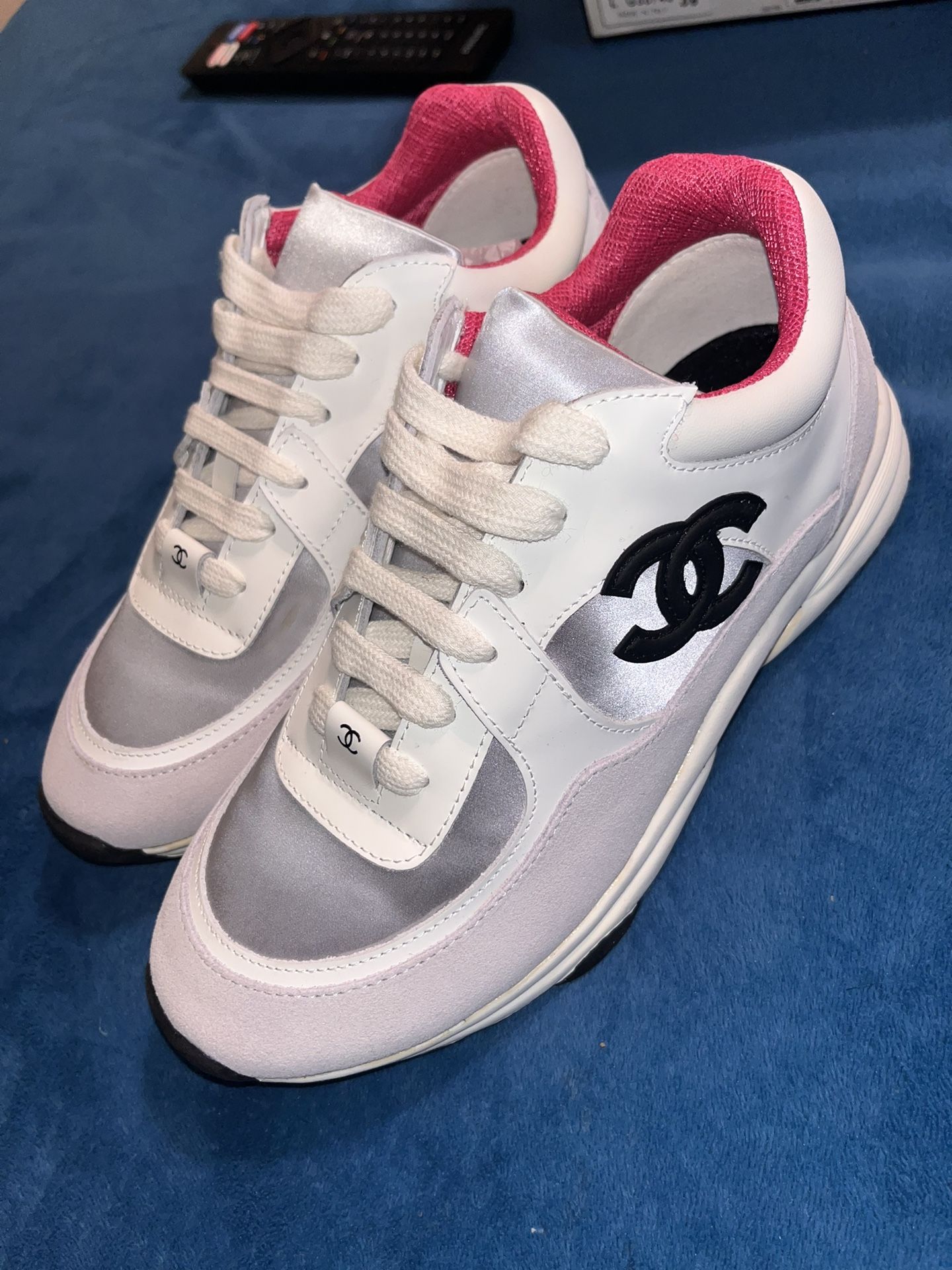 Chanel sneakers white and pink interior