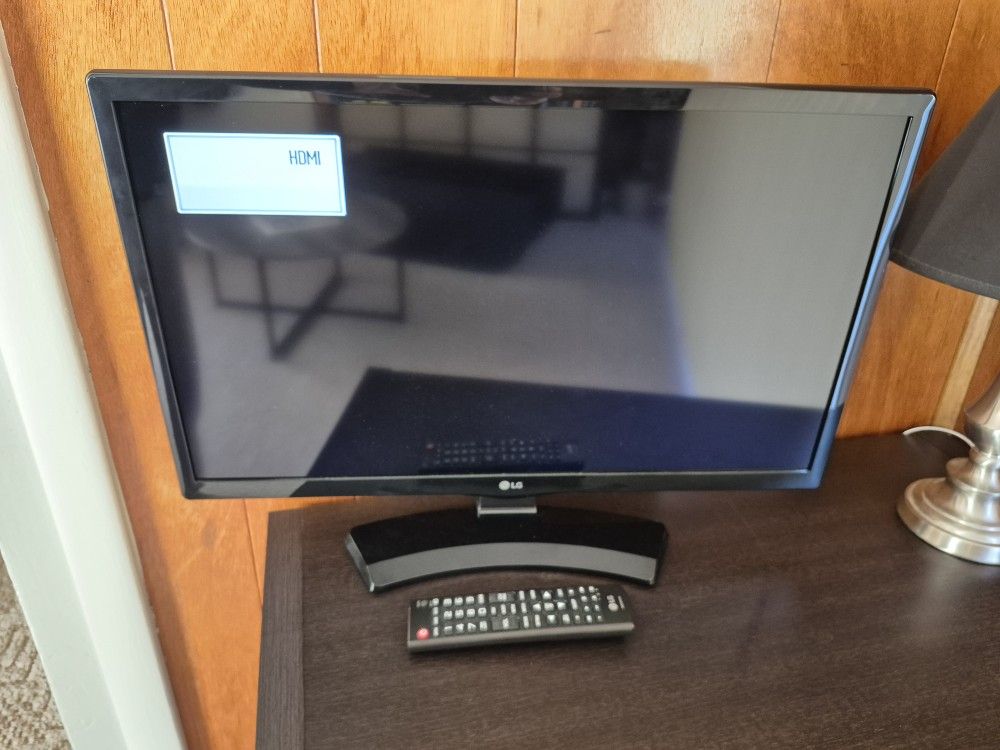 LG 24" LCD TV